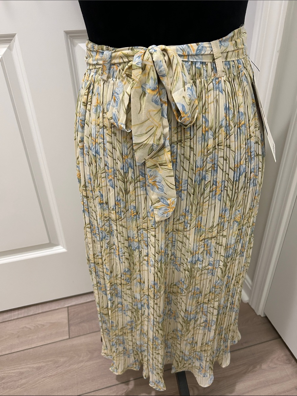 HARPER  Chiffon Floral Pleated Midi Skirt with Elastic Waist Petite Small